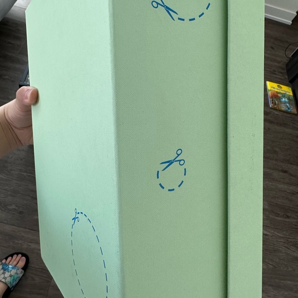 Brand new never worn off white shoes . Reason of selling is size - Picture 5 of 9